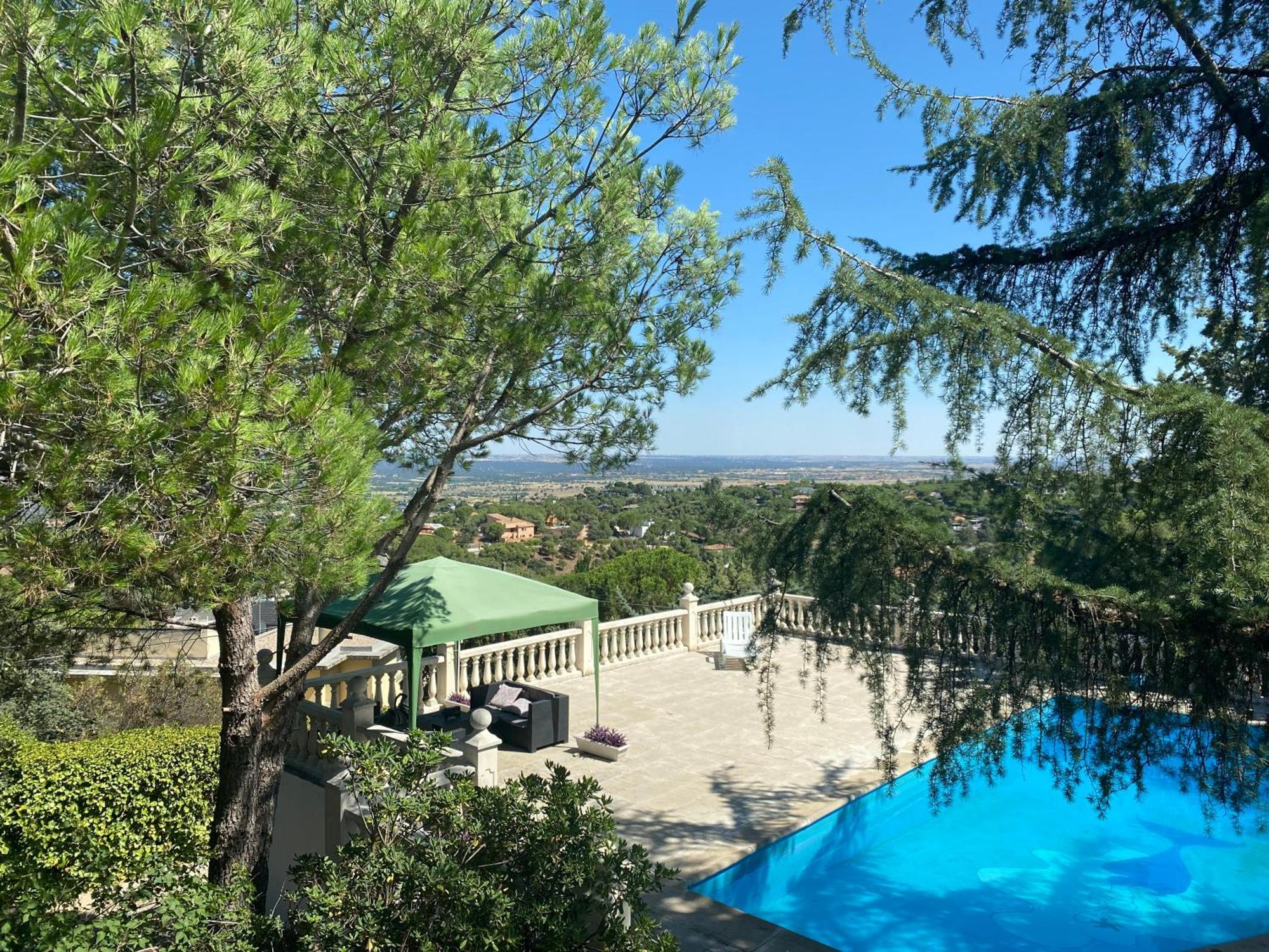 Vila Cristina Valdemorillo Luaran gambar